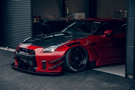 LB-WORKS NISSAN GT-R R35 type 2 - Liberty Walk | リバティーウォーク Complete car and customize!