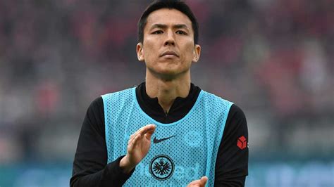 Eintracht Frankfurt: Makoto Hasebe verlängert Vertrag mit 39 Jahren ...