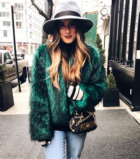 Green Faux Fur Coat - POP OF COLOR @hunforstyles Chelsea, Winter Outfits Women, Daily Outfits ...