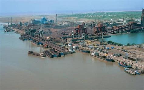 Essar Bulk Terminal Wins Green Nod For ₹2,000 Crore LNG Terminal At Hazira Port | Sea and Job