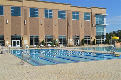 Lifetime Fitness Gaithersburg - Main Line Commercial Pools