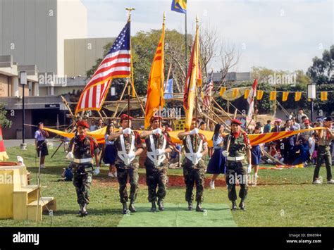 Presentation of US flag and South Vietnamese flag at Tet Festival in ...