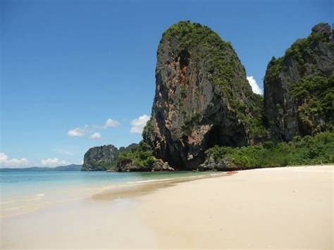 Phra Nang Beach - Krabi Town, Thailand | Costa