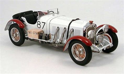 Diecast model cars Mercedes SSK 1/18 CMC 1928 Clear Finish avec Showcase - Alldiecast.co.uk