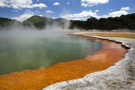 Places of Earth/Lugares de la Tierra: Rotorua (New Zealand)