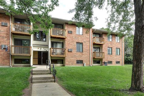 Rosewood Apartments - 318 W Forest Ave, Round Lake, IL 60073 | Redfin