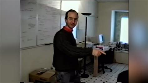 Jeff Bezos shares 1994 tour of 'first' Amazon office as he relocates to ...