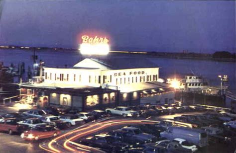 Bahrs Famous Seafood Restaurant, 2 Bay Avenue Highlands, NJ