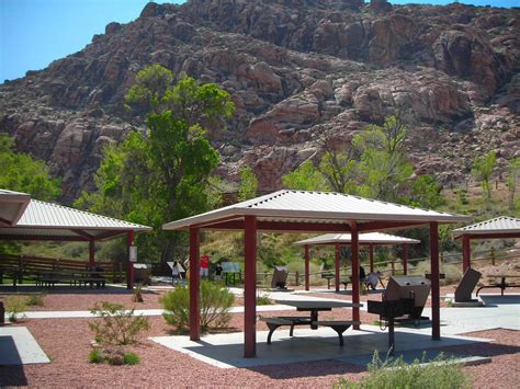 Vegas Girl: Calico Basin & The Red Rock Overlook