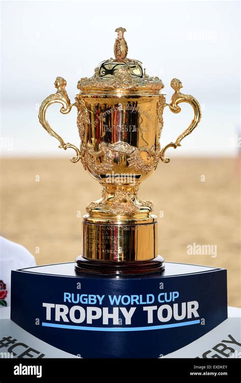 Webb ellis trophy hi-res stock photography and images - Alamy