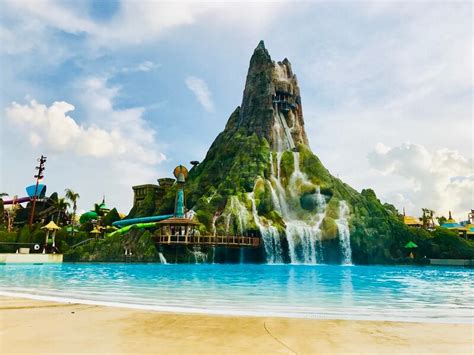 Complete Guide to Universal's Volcano Bay - Rides, Prices & More