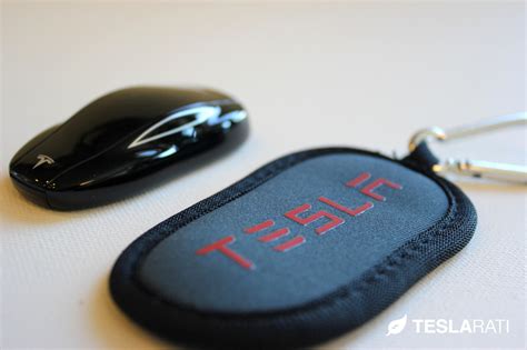 Deluxe FobPocket Review: Tesla Model S Key Fob Cover