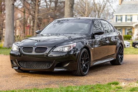 Dinan-Tuned 2006 BMW M5 in Black Sapphire Looks Like Something Bruce Wayne Would Drive ...