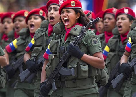 La larga marcha de las mujeres en las Fuerzas Armadas latinoamericanas ...