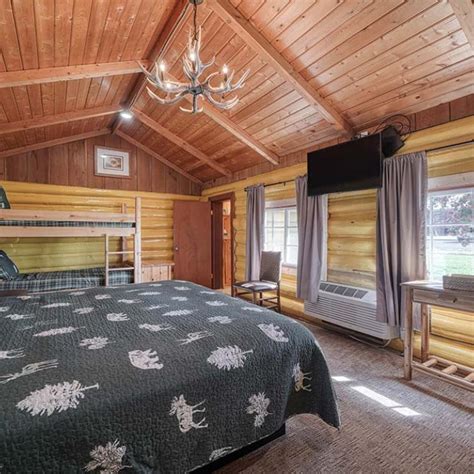 Comfortable Log Cabins in Ashton, Idaho | Ashton Log Cabin Rentals