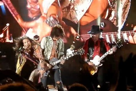 Aerosmith Return to the Stage Without Recovering Joey Kramer