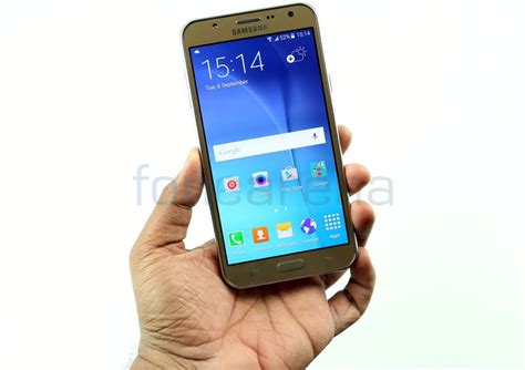 Samsung Galaxy J7 Review