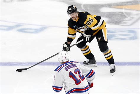 Jonathan Quick (32 saves) leads Rangers to shutout of Penguins | Reuters