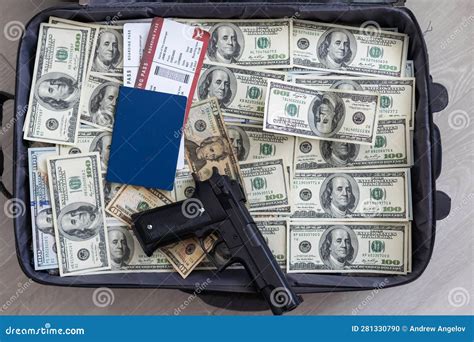 Open Suitcase with One Million Dollars Bills Stacks Stock Photo - Image ...