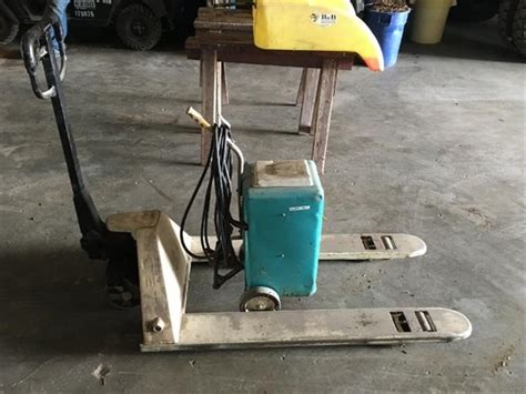 Pallet Jack/Battery Charger BigIron Auctions