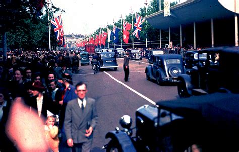 June 16, 1945 - Europe After V-E Day - Life Returns To London - Eyes On The Pacific. – Past ...