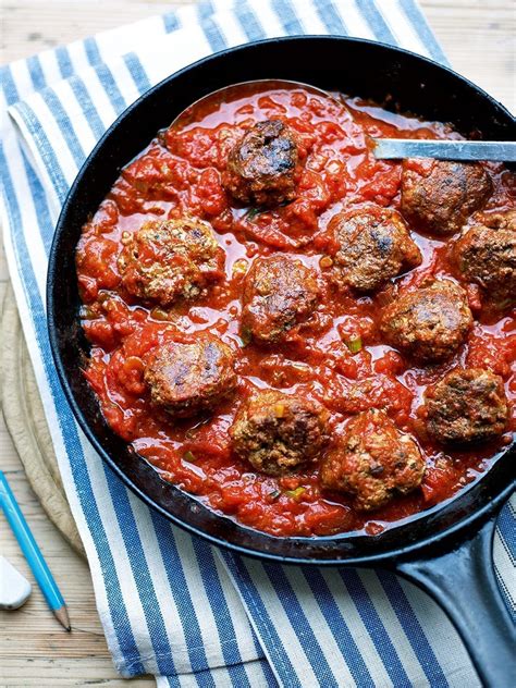 Esitellä 84+ imagen meatballs and pasta sauce recipe - abzlocal fi