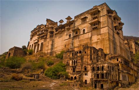 garh palace massif, taragarh fort, bundi, rajasthan... | Viaggio in ...