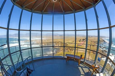 Point Arena Lighthouse, Point Arena, CA - California Beaches