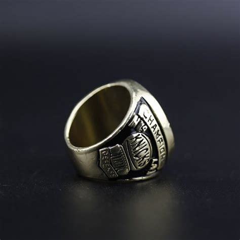 1973 New York Knicks NBA championship ring - MVP Ring