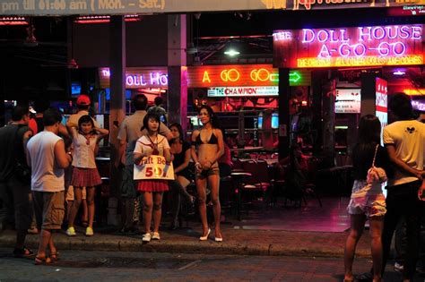 Walking Street-nightlife-pattaya-thailand1 - Living + Nomads – Travel ...