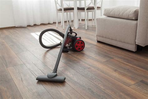 Is It Safe To Vacuum Hardwood Floors | Viewfloor.co