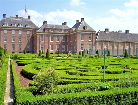 William and Mary Built Het Loo Palace in Apeldoorn, Netherlands - Encircle Photos