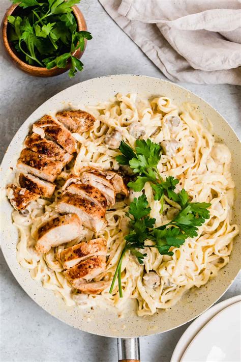 Chicken Fettuccine Alfredo | Easy Weeknight Recipes