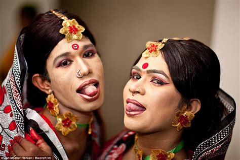 The 'third gender' Hijras forced to work in the sex trade | Daily Mail Online