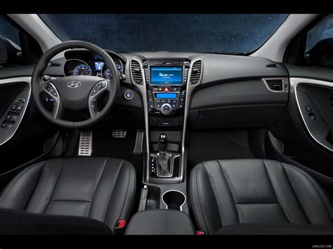 2013 Hyundai Elantra GT - Interior | Caricos