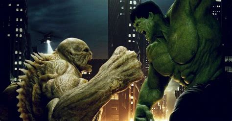 Hulk vs. Abomination - HeyUGuys