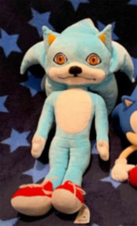 THAT - A creepy bootleg Sonic Plush (Pictures are not mine) in 2022 ...