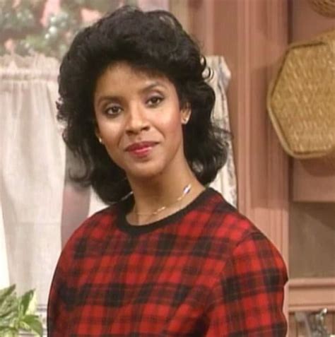 Clair Huxtable: Mom Style Icon Places 'The Cosby Show' In Fashion ...