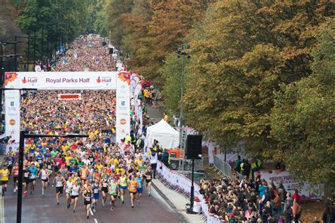 Royal Parks Half Marathon 2017: T-Rex, stormtroopers and telephone box join 16,000 runners in ...