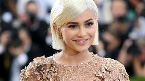 Kylie Jenner Net Worth, Age, Height, Profile, Instagram