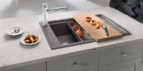 5 Styles of Kitchen Faucets to Try in Your Home Today