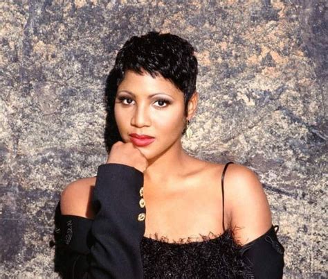 10 Best Toni Braxton Songs of All Time - Singersroom.com