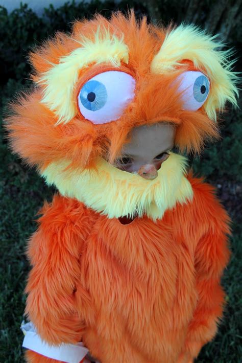 laci jean: Lorax costume with Trufulla Tree candy bag!