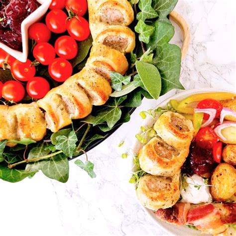 Sausage Roll Wreath with Puff Pastry – Feast Glorious Feast