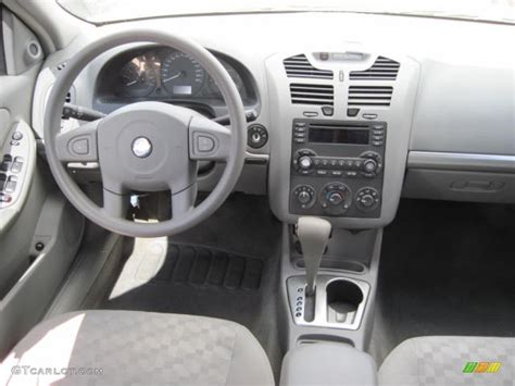 2004 Chevrolet Malibu Maxx LS Wagon Gray Dashboard Photo #54428877 ...