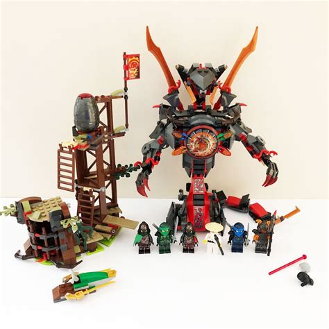 LEGO Ninjago: 70626 Dawn of Iron Doom - 100% Complete with Instructions ...