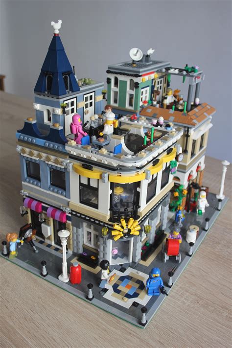 Corner Alley - Assembly Square alternate build (pics in comments) : lego