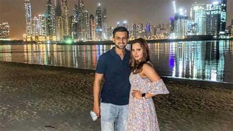 Shoaib Malik and Sania Mirza pose elegantly on the shores of Dubai, Suresh Raina reacts | Crickit