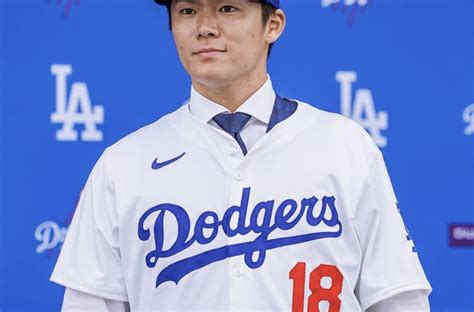 Dodgers sign Yoshinobu Yamamoto for $325 million