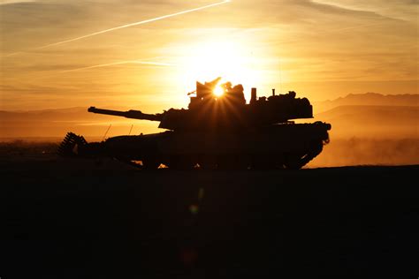 Download Sunbeam Sunrise Silhouette Tank Military M1 Abrams 4k Ultra HD Wallpaper